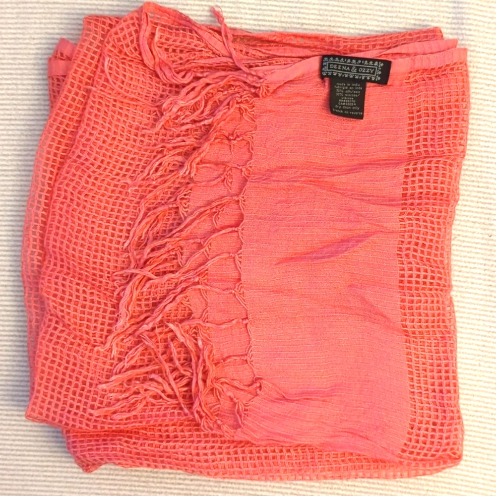 Pink scarf 🧣 vintage urban outfitters